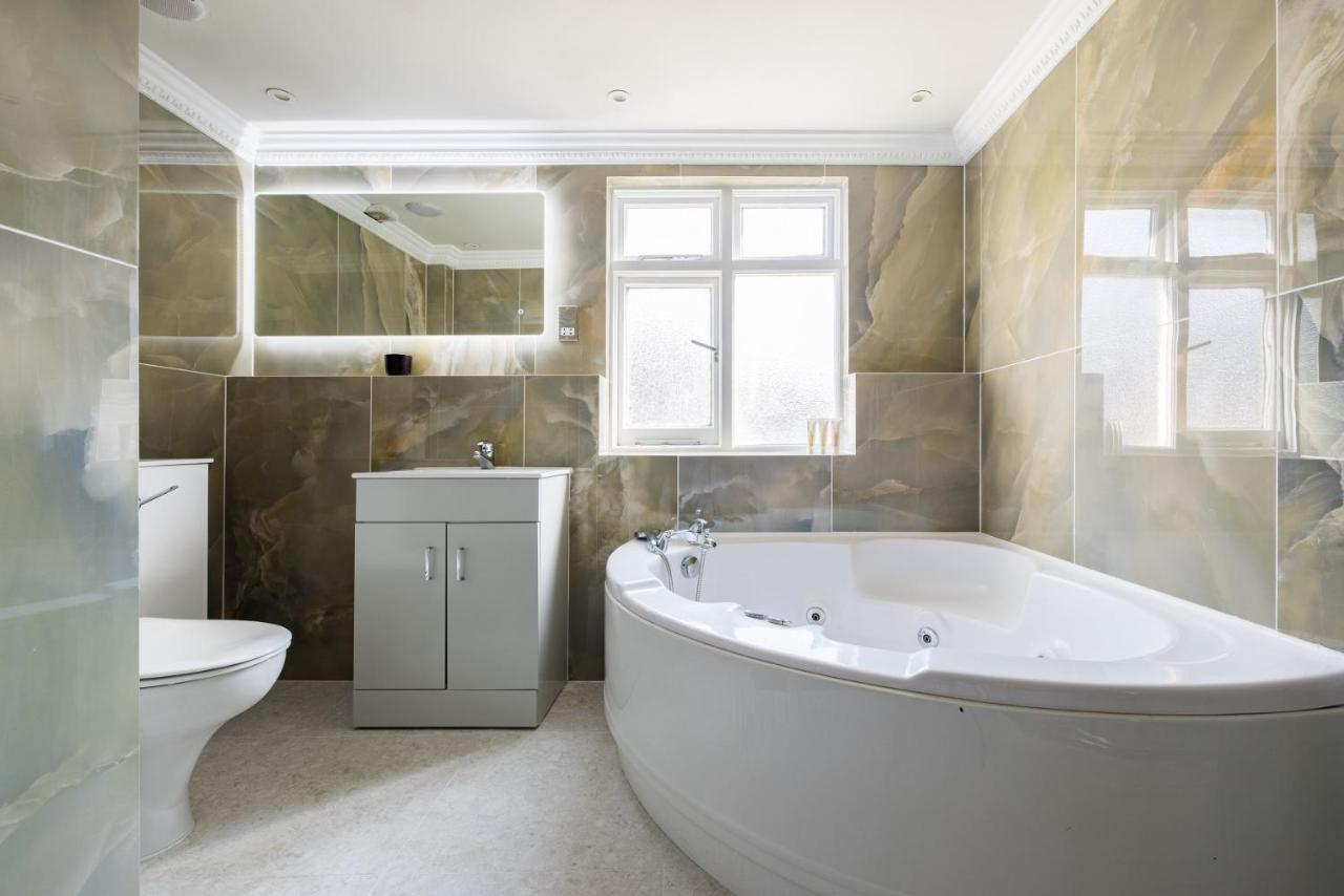 Ferienwohnung The Sussex Garden Retreat - Elegant 2BDR Flat London Exterior foto
