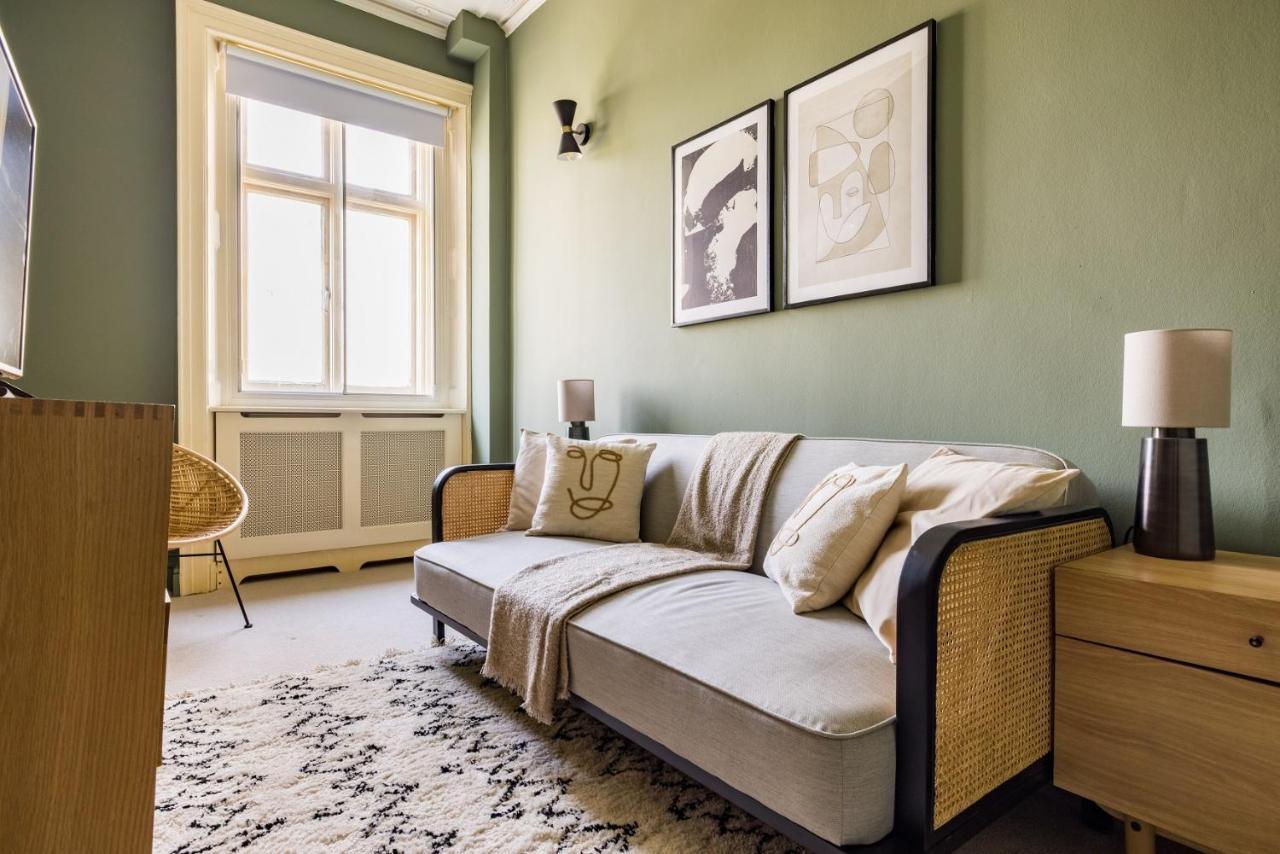 Ferienwohnung The Sussex Garden Retreat - Elegant 2BDR Flat London Exterior foto