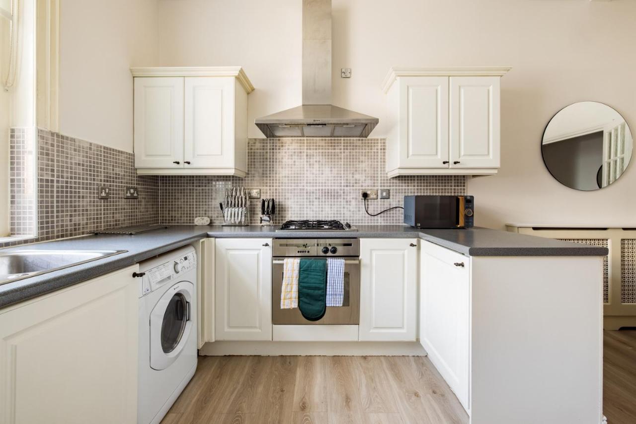 Ferienwohnung The Sussex Garden Retreat - Elegant 2BDR Flat London Exterior foto